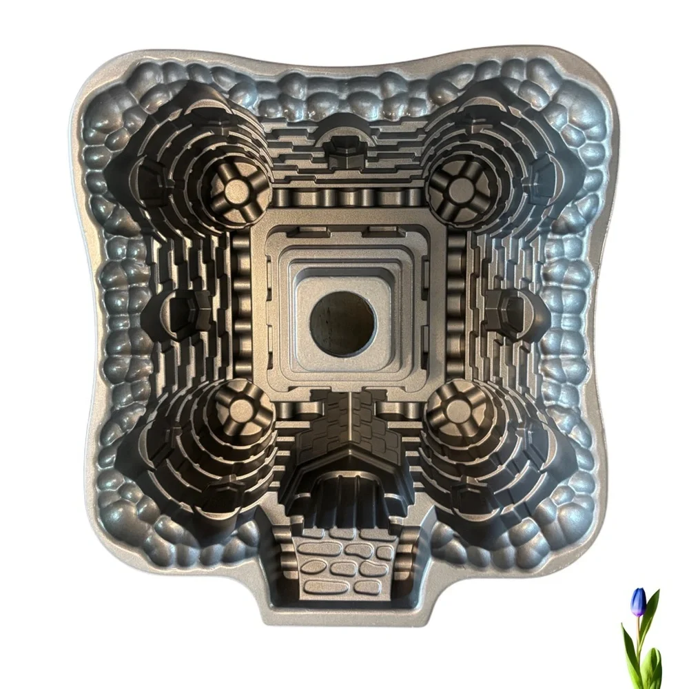 Nordic Ware Castle Bundt Pan - Silver 10 Cups